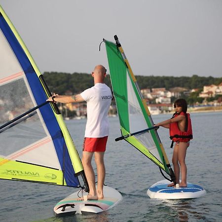 Mobilheim Andrea Wunderschoene Ferienwohnung Direkt Am Meer Jezera Exteriér fotografie