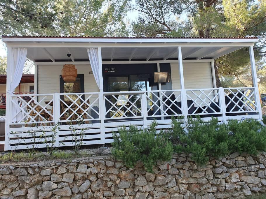 Mobilheim Andrea Wunderschoene Ferienwohnung Direkt Am Meer Jezera Exteriér fotografie