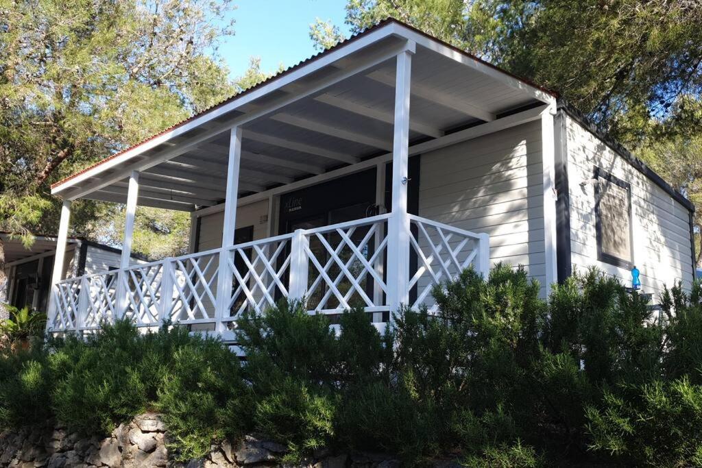 Mobilheim Andrea Wunderschoene Ferienwohnung Direkt Am Meer Jezera Exteriér fotografie