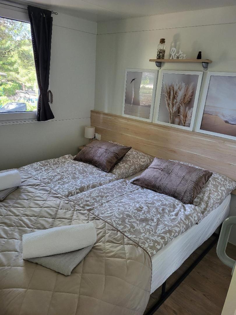 Mobilheim Andrea Wunderschoene Ferienwohnung Direkt Am Meer Jezera Exteriér fotografie